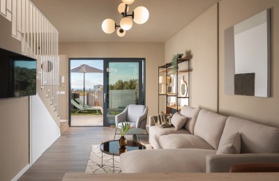 Kompletno uređena i opremljena kuća 1km od plaže