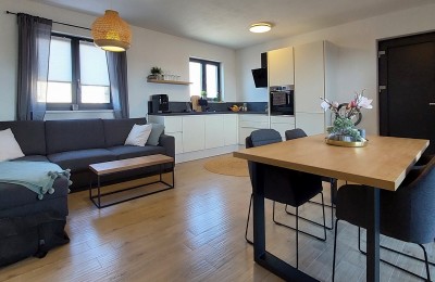 Istrien, Poreč, moderne Wohnung mit 63 m², 1. Obergeschoss, Fußbodenheizung