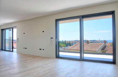 Ekskluzivan Penthouse sa panoramom Poreča i mora ,5 spavaćih soba i garažom