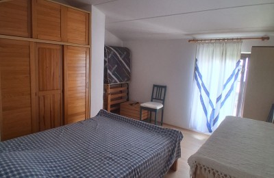 Červar Porat , dvoetažan stan 200 m od mora