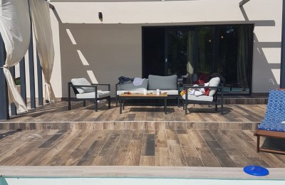 Istra, Višnjan okolica -Obiteljska prizemnica na mirnoj lokaciji okružena prirodom