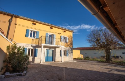 Istra, okolica Poreča – autentična kamena kuća sa dvorištem