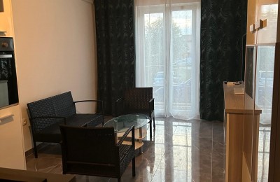 Beautiful renovated apartment in a quiet location - 2.5 km from the center of Poreč and the sea