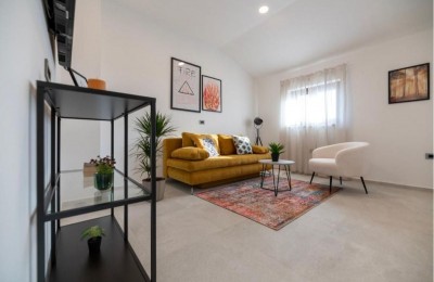 Stan na 2. katu - Poreč okolica