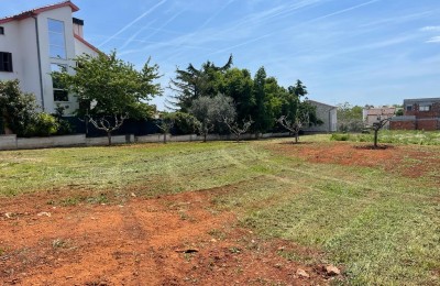 Zanimljivo građevinsko zemljište u Kašteliru - pogled more