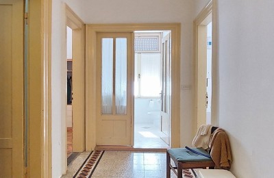 Stan u centru Poreča-prvi red do mora!