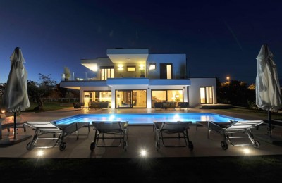 Beautiful luxury villa, near Porec and the sea!