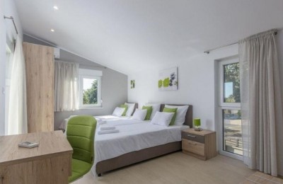 Poreč - Vila s bazenom - 400m od mora