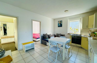 Istra, Novigrad - Stan blizu centra 600m, prizemlje sa 2 spavaće sobe