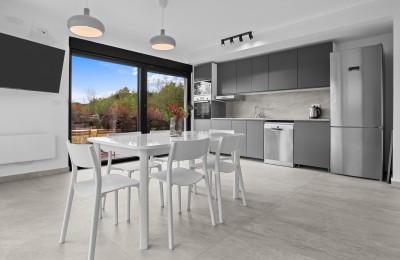 Istra, Poreč – moderna novogradnja,  dvojna kuća u blizini centra Poreča!!