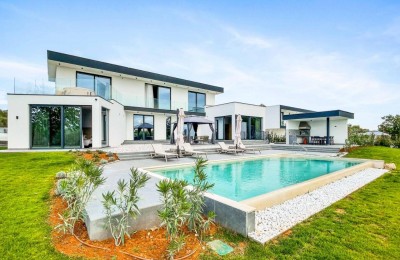 Luksuzna Villa sa bazenom na ljepoj mirnoj lokaciji - okolica Poreča