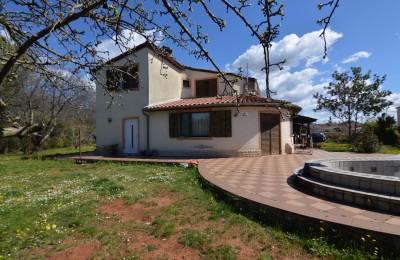 Samostojeća kuća + apartman i garsonjera