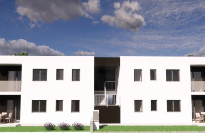 Poreč, uža okolica, Stan na 1.katu sa 2 spavaće sobe  na odličnoj lokaciji, 1500m od mora