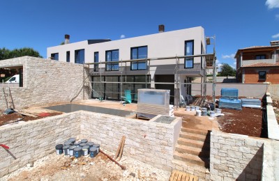 Luksuzna vila s bazenom u blizini Poreča - u izgradnji