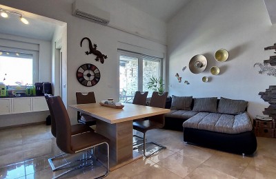 Istra Funtana - Moderan stan sa dvorištem na odličnoj lokaciji u blizini mora