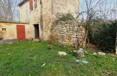 Altes Steinhaus mit Garten zur Renovierung in der Nähe von Poreč