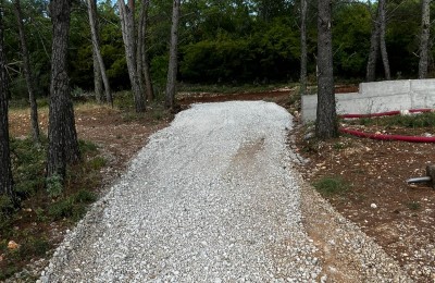Istra,Poreč 4km od mora atraktivna vikend parcela!!