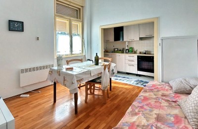 Stan u centru Poreča-prvi red do mora!