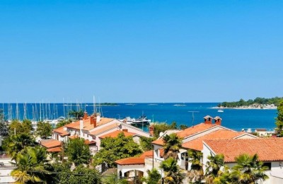 Ekskluzivno! Funtana- stan 200 m od mora sa otvorenim pogledom na more !