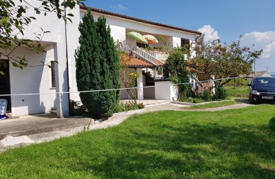 Samostojeća kuća sa 5 apartmana