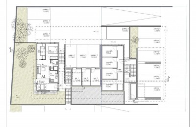 Stan  u prizemlju sa dvorištem 300 m od mora u novogradnji !